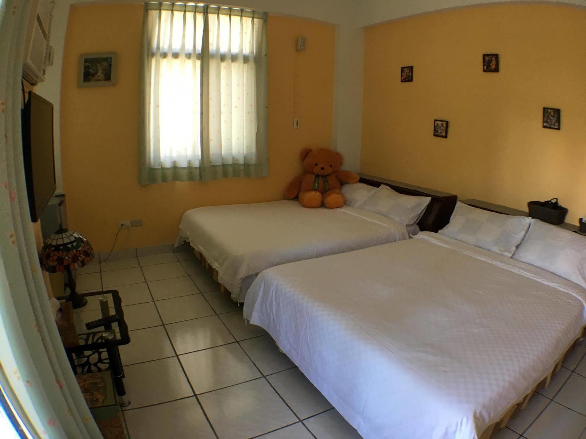 Zizai Garden Bed And Breakfast Città di Hualien Esterno foto